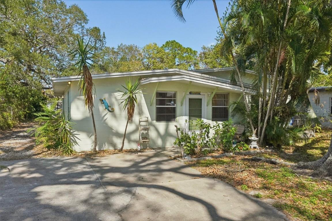 627 61st Ave., St Petersburg, FL 33705