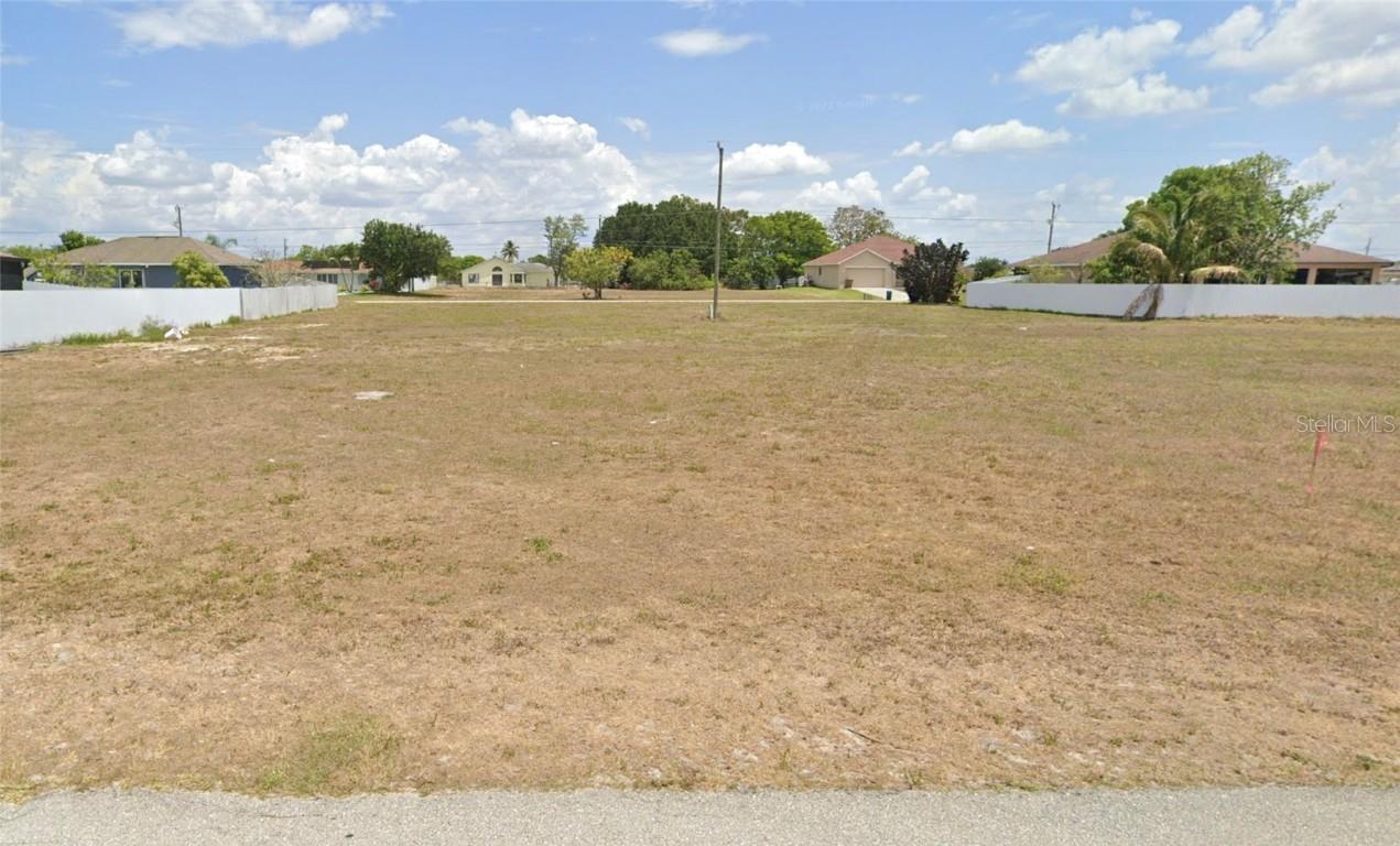 1213 Ne 4th Pl, Cape Coral, FL 33909