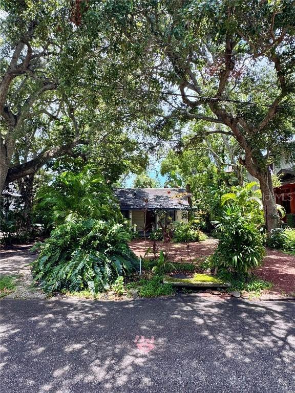 3110 W Wallcraft Ave., Tampa, FL 33611