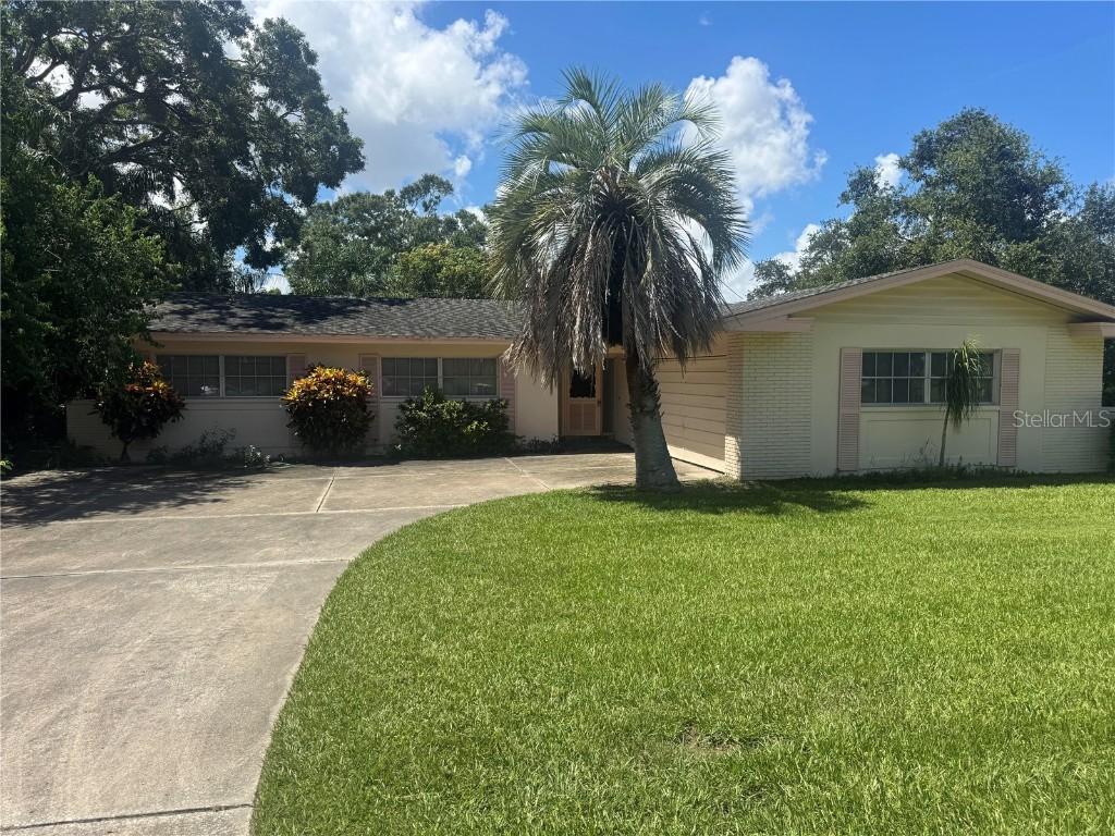 2005 Rebecca Dr., Clearwater, FL 33764