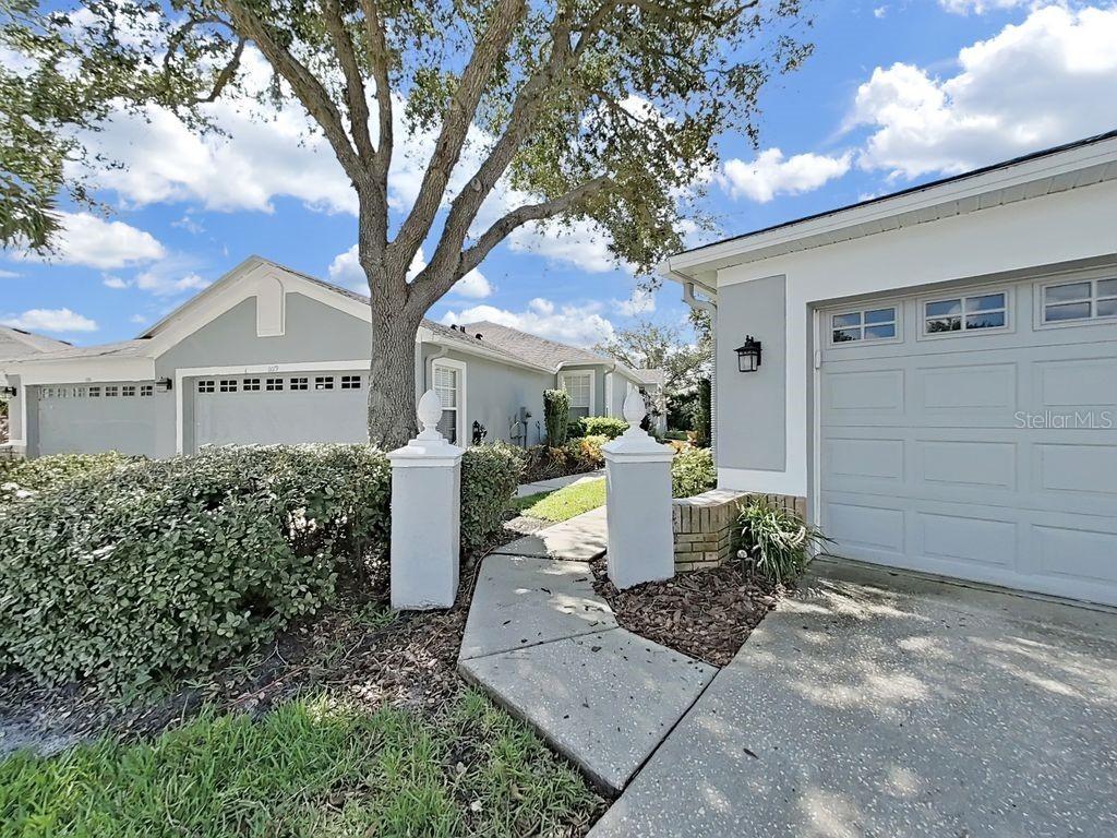 6077 Sandhill Ridge Dr., Lithia, FL 33547