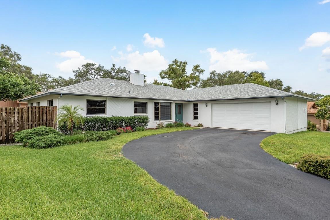 828 Lakeside Ter., Palm Harbor, FL 34683