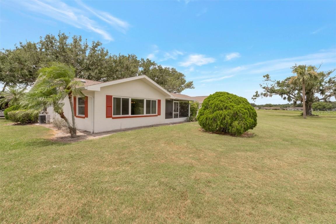 1005 Harefield Cir. #43, Sun City Center, FL 33573