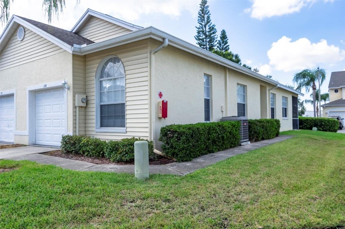 1050 Starkey Rd. #208, Largo, FL 33771
