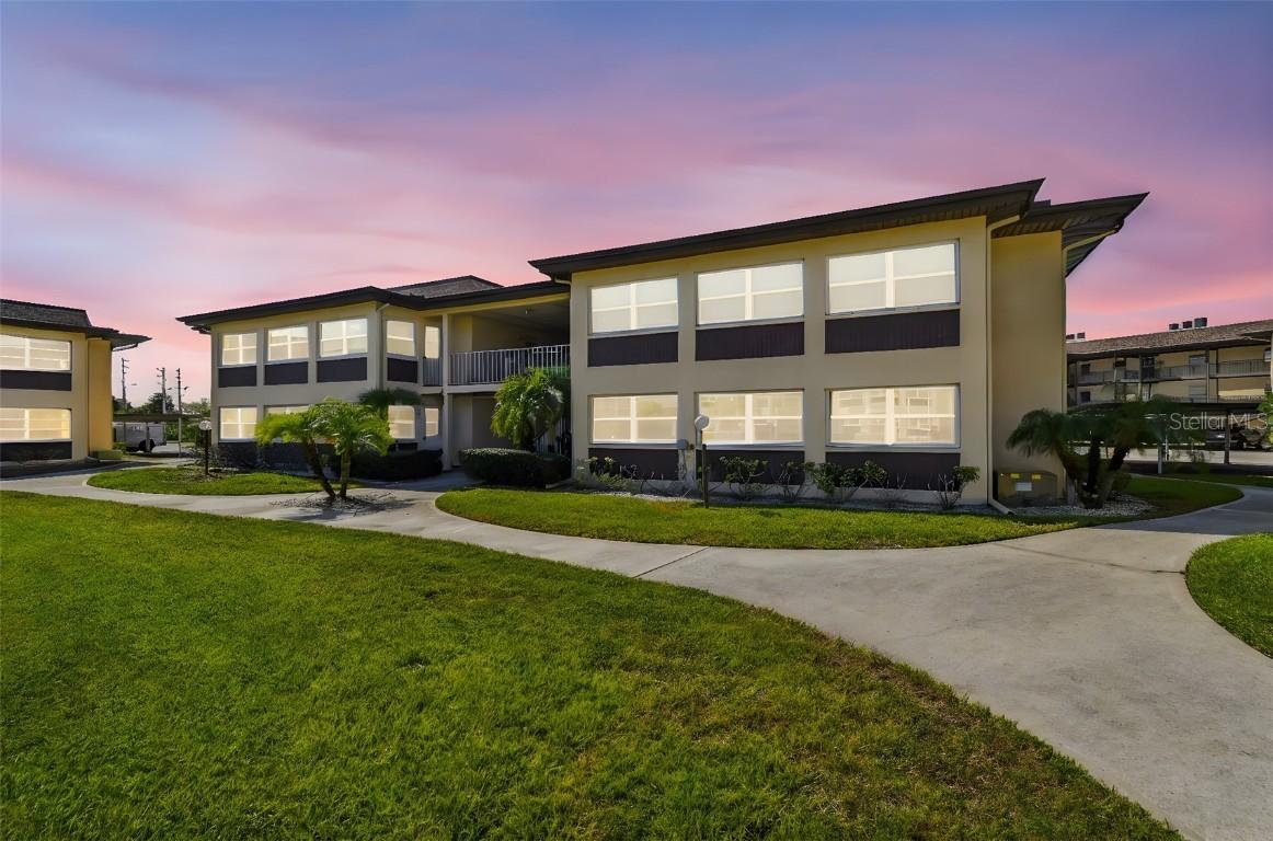 4557 Garnet Dr. #203, New Port Richey, FL 34652