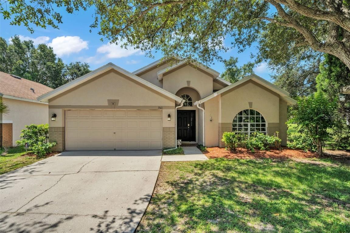 7601 Wiltshire Park Place Pl., Apollo Beach, FL 33572