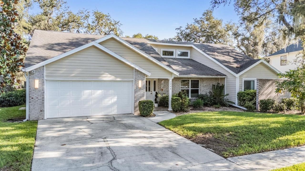 1204 Moondale Ct., Valrico, FL 33596
