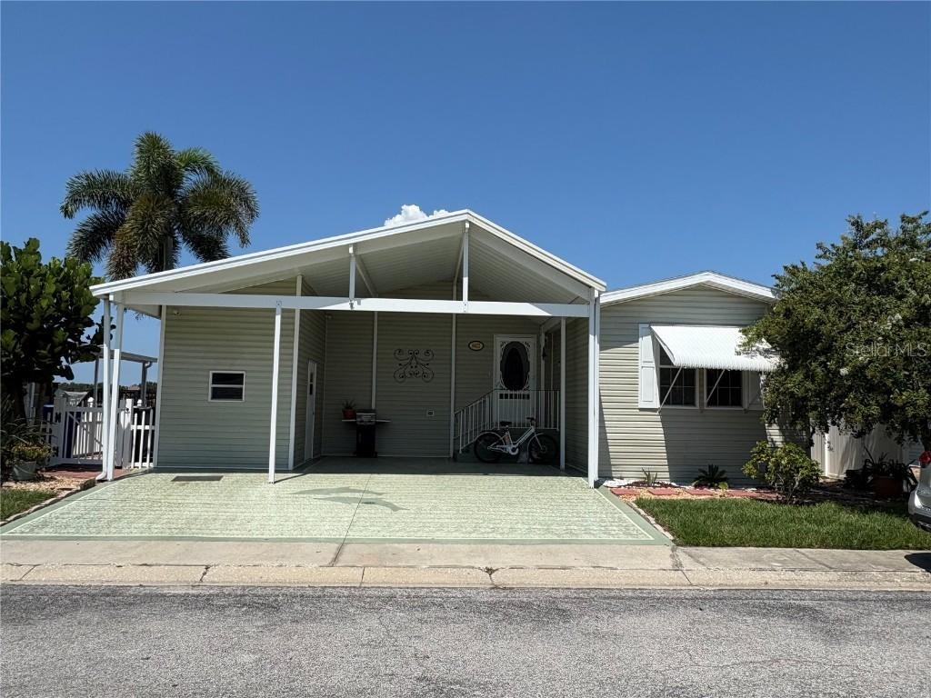 8472 Fantasia Park Way, Riverview, FL 33578