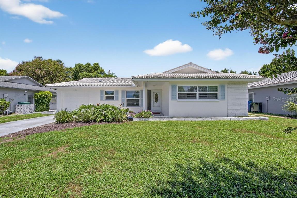 2190 Bramblewood Dr., Clearwater, FL 33763
