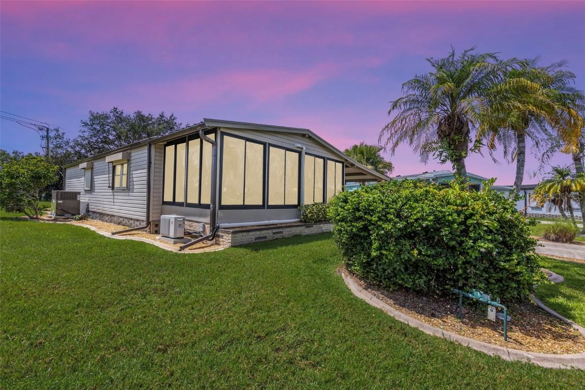 517 La Playa Cir., North Port, FL 34287