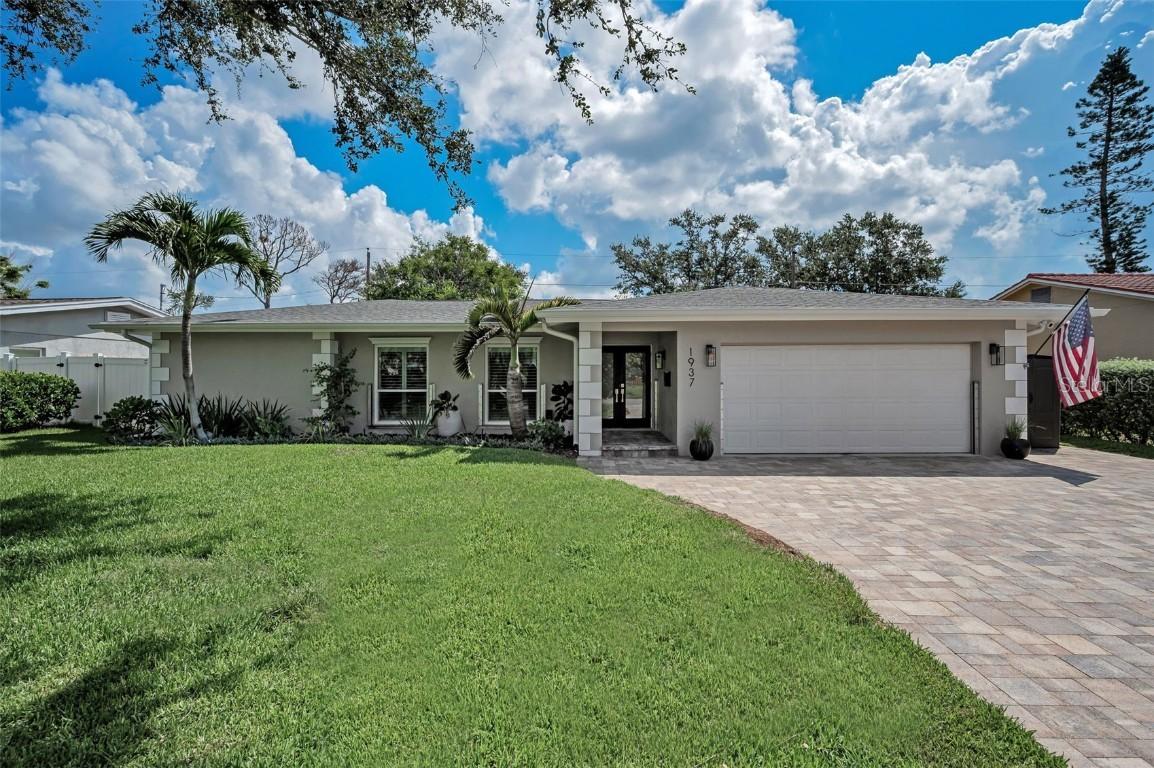 1937 Dolphin Blvd., St Petersburg, FL 33707