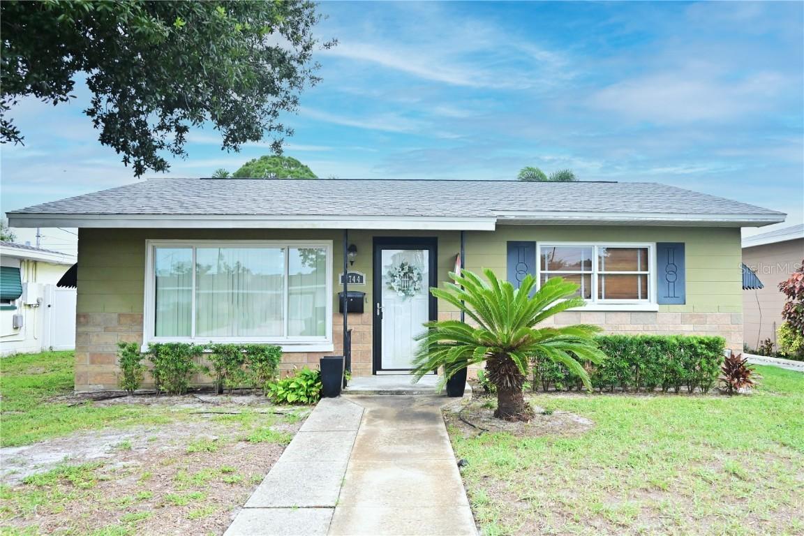 4744 11th Ave., St Petersburg, FL 33713