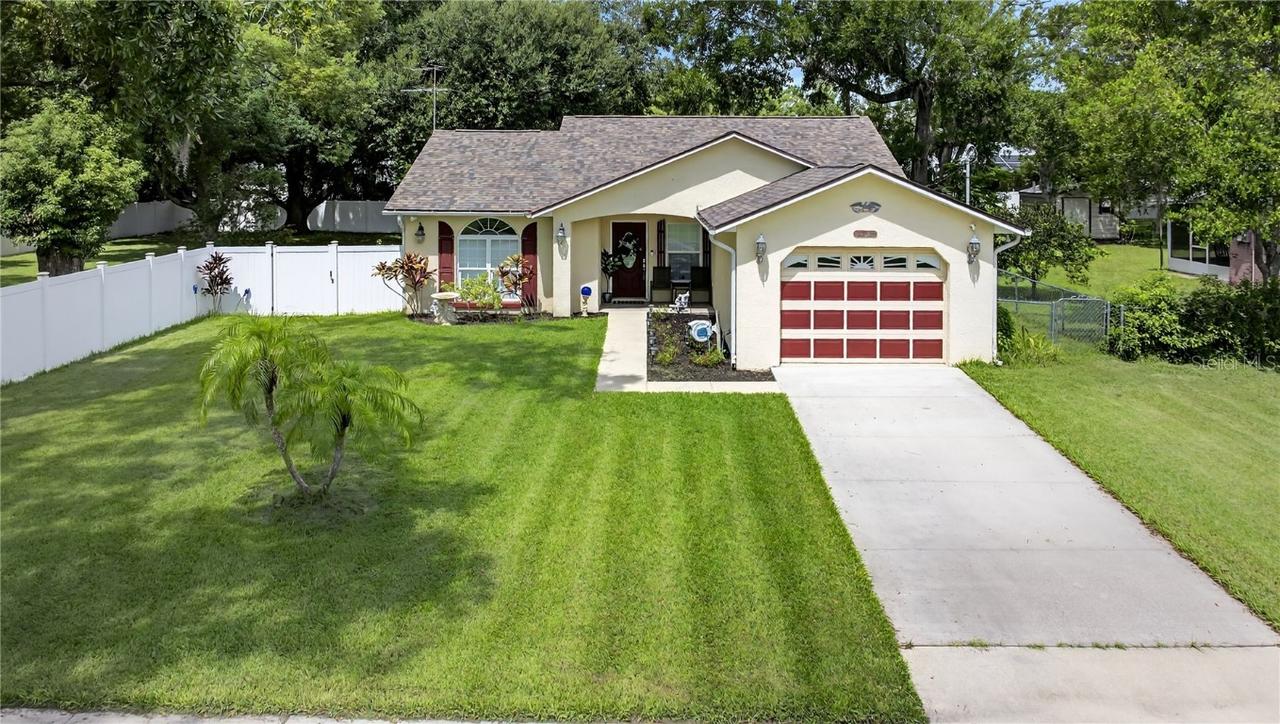 5731 17th St., Zephyrhills, FL 33542