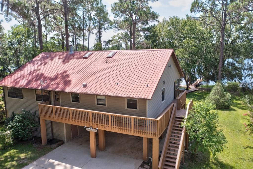 303 Riley Lake Dr., Hawthorne, FL 32640
