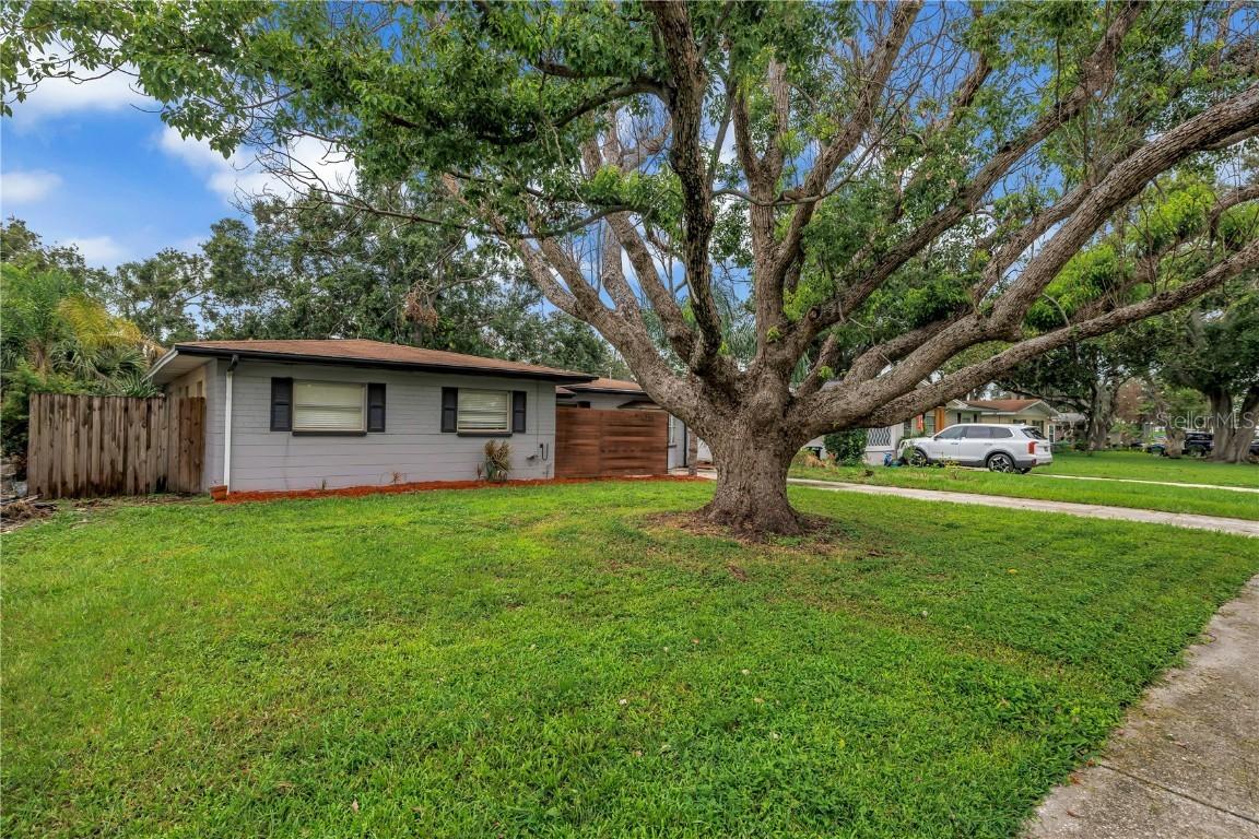 4708 W Coachman Ave., Tampa, FL 33611