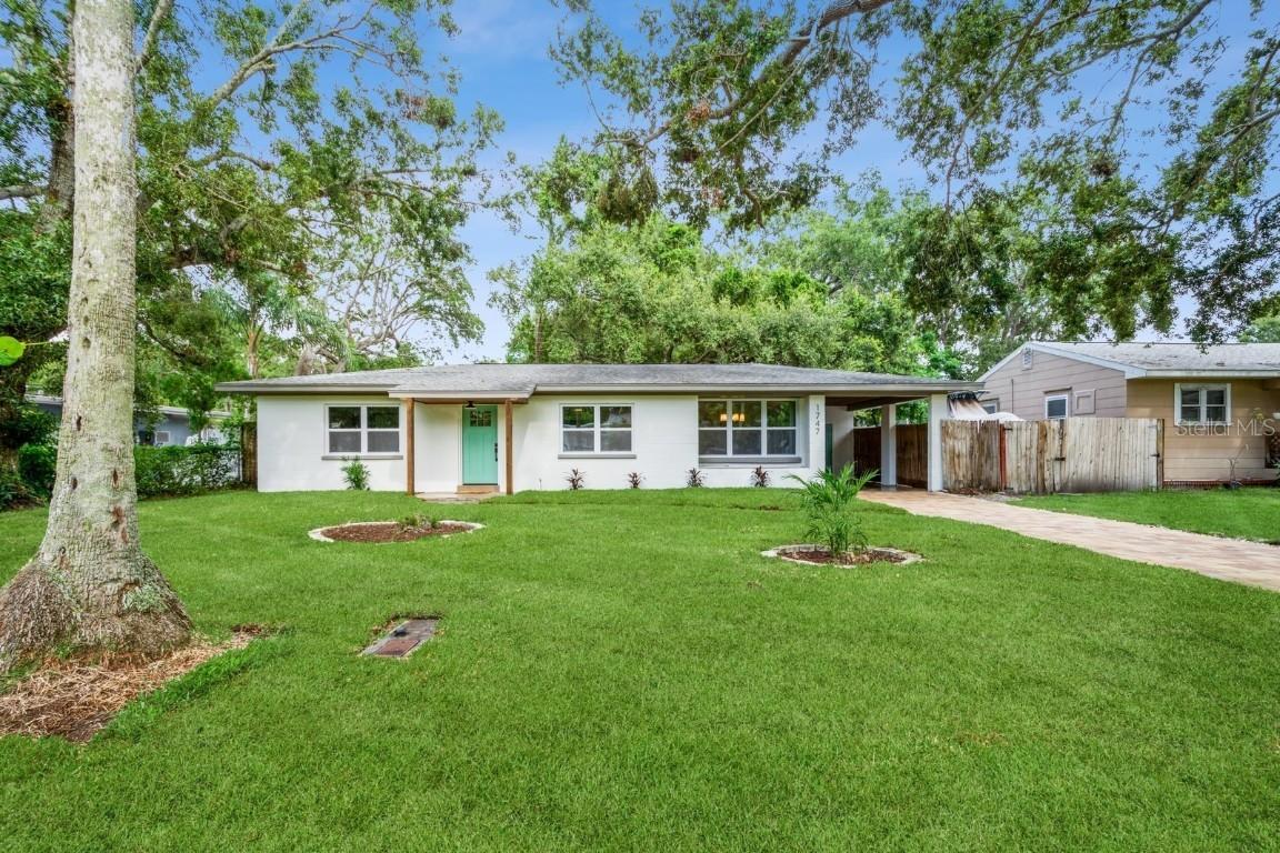 1747 Santa Anna Dr., Dunedin, FL 34698