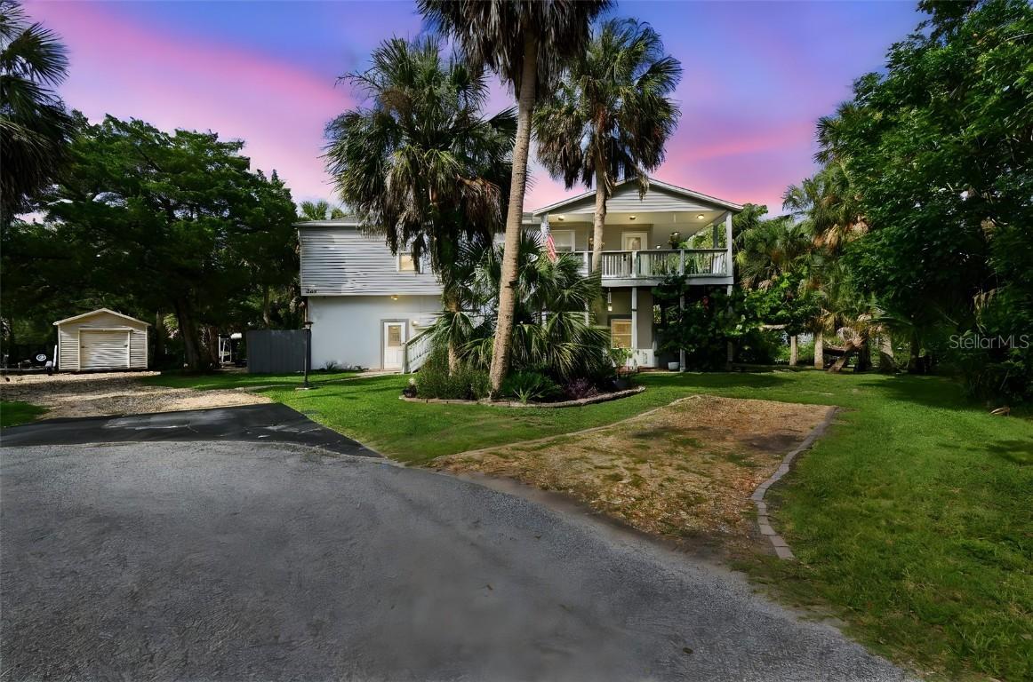 8178 River Point Dr., Weeki Wachee, FL 34607
