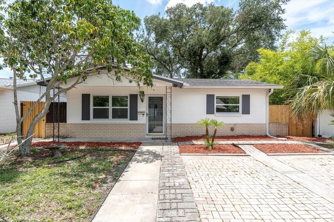 166 SW Lincoln Cir., St Petersburg, FL 33703