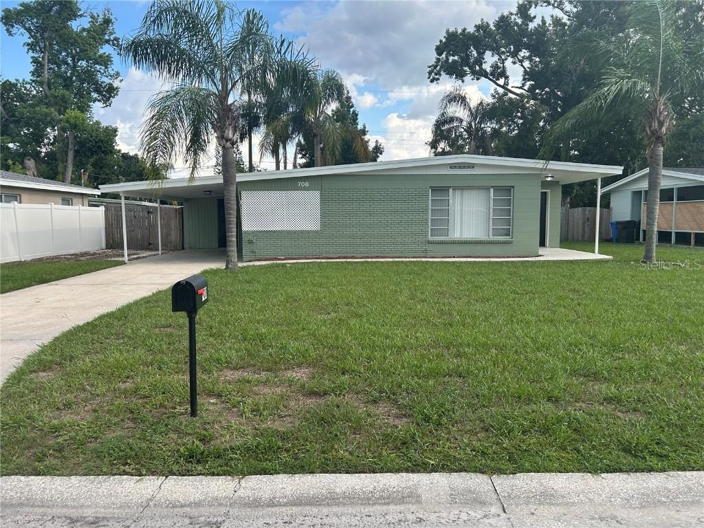708 Lakewood Ave., Tampa, FL 33613