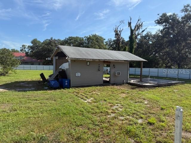 2210 Kas Ln., Dover, FL 33527