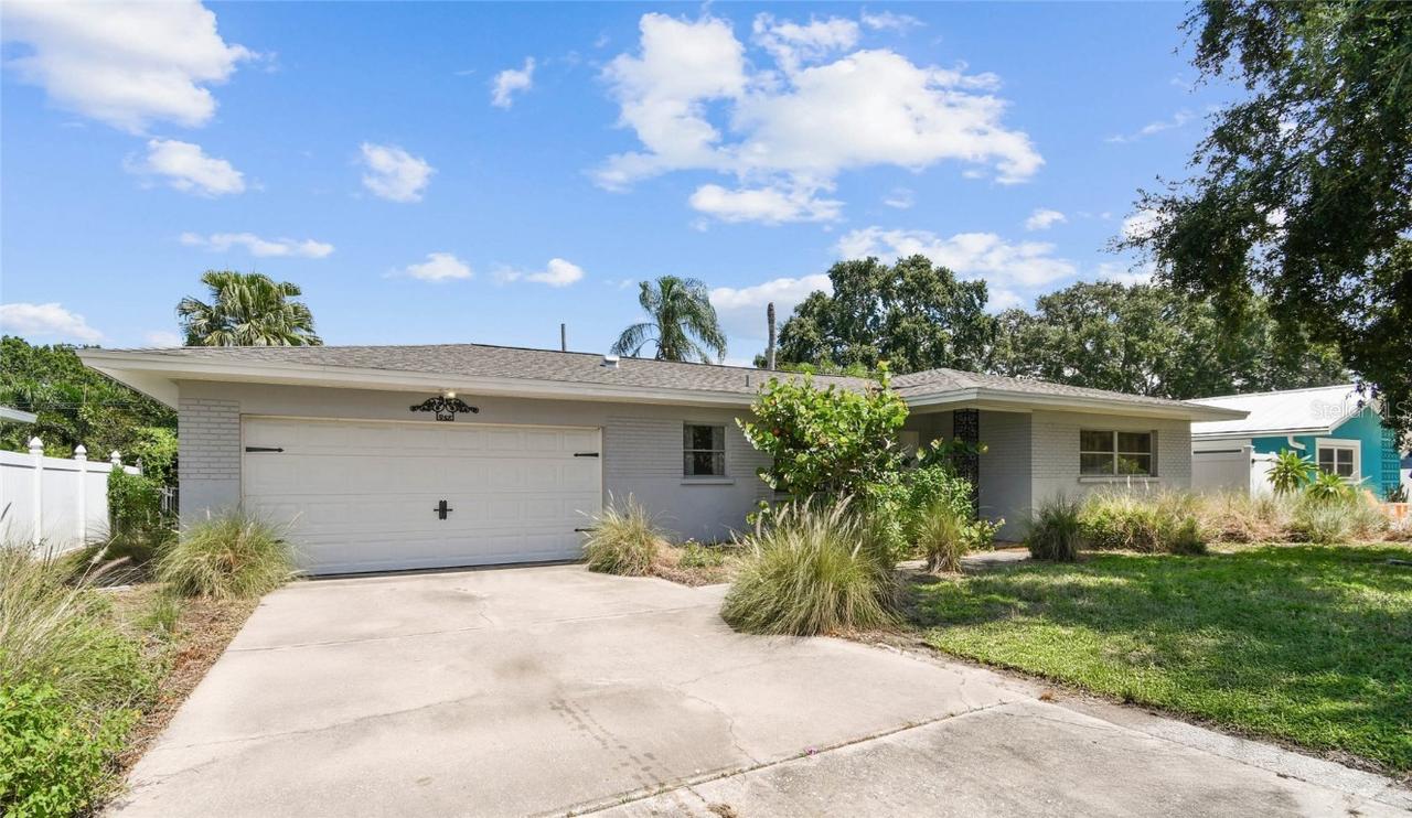 958 Lyndhurst St., Dunedin, FL 34698