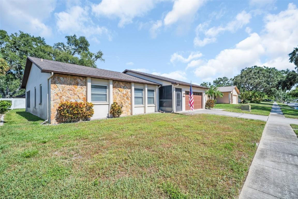 346 Cherry Laurel Dr., Palm Harbor, FL 34683