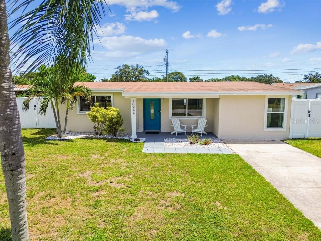 10944 106th Ave., Largo, FL 33778
