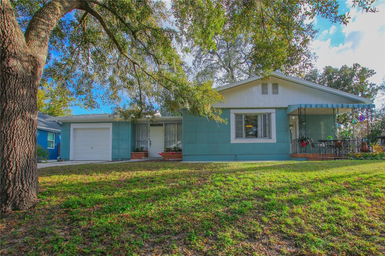 1011 E Crenshaw St., Tampa, FL 33604