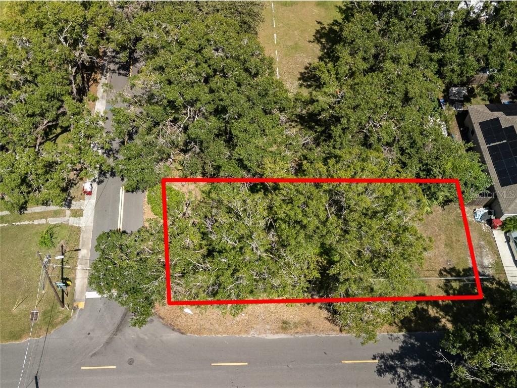 901 E Warren St., Plant City, FL 33563