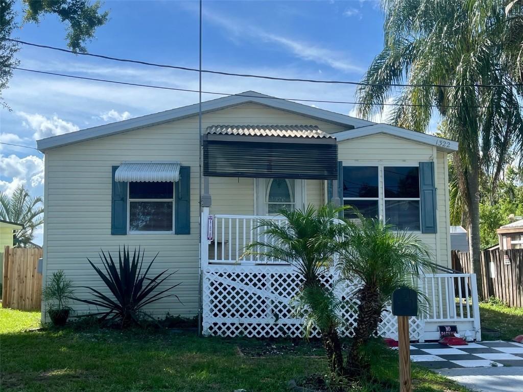 1322 Live Oak Pkwy., Tarpon Springs, FL 34689