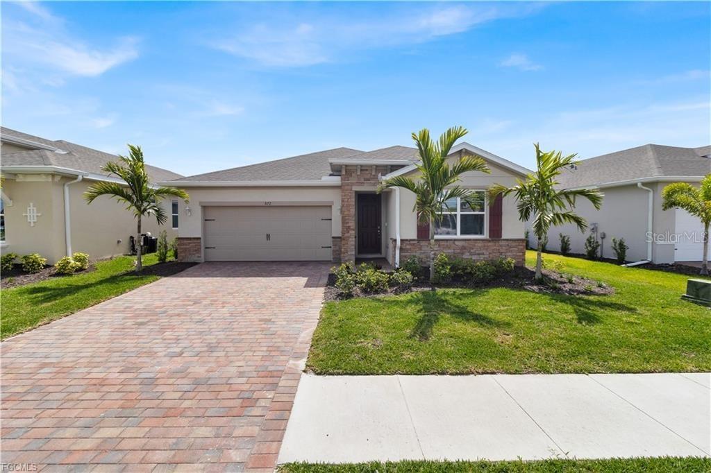 872 Stonewater Lake Ter., Cape Coral, FL 33993