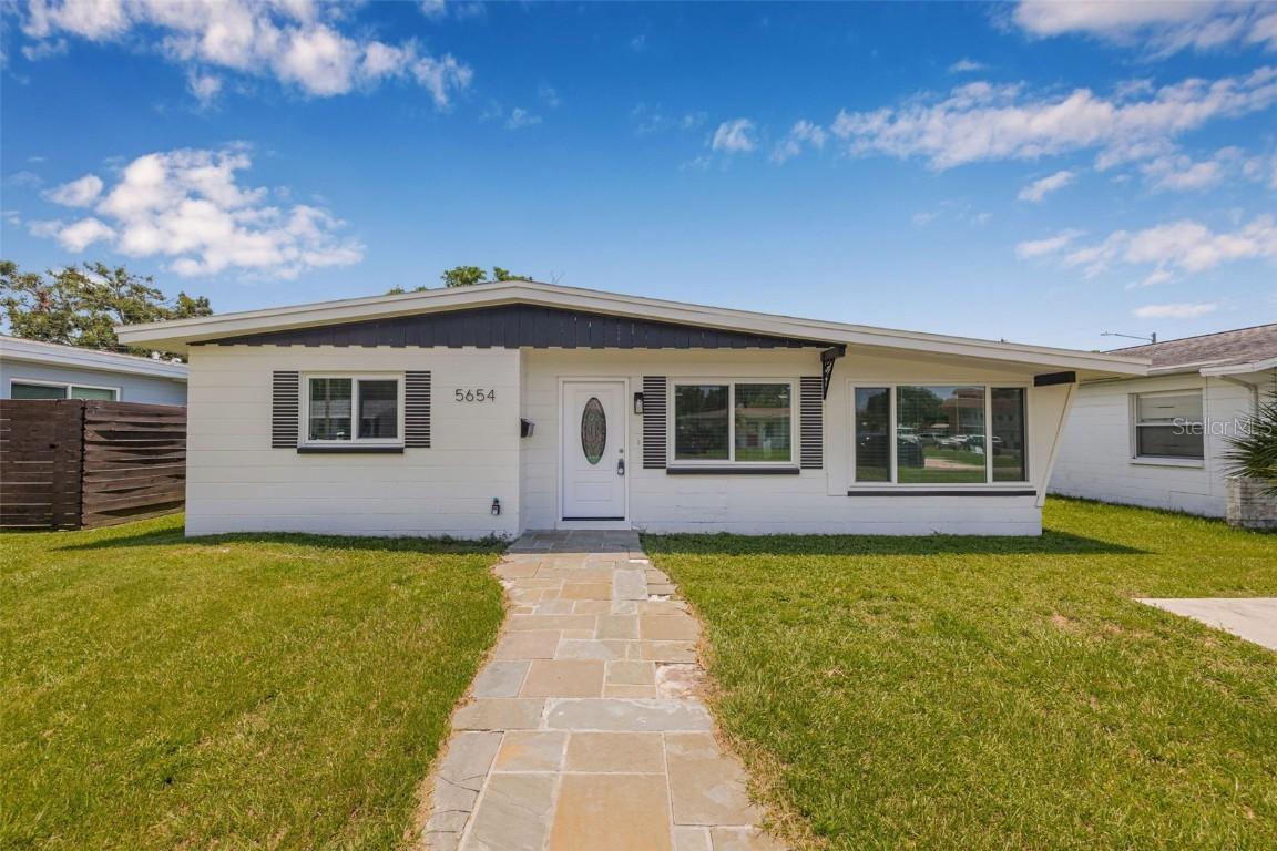 5654 13th Ave., St Petersburg, FL 33710