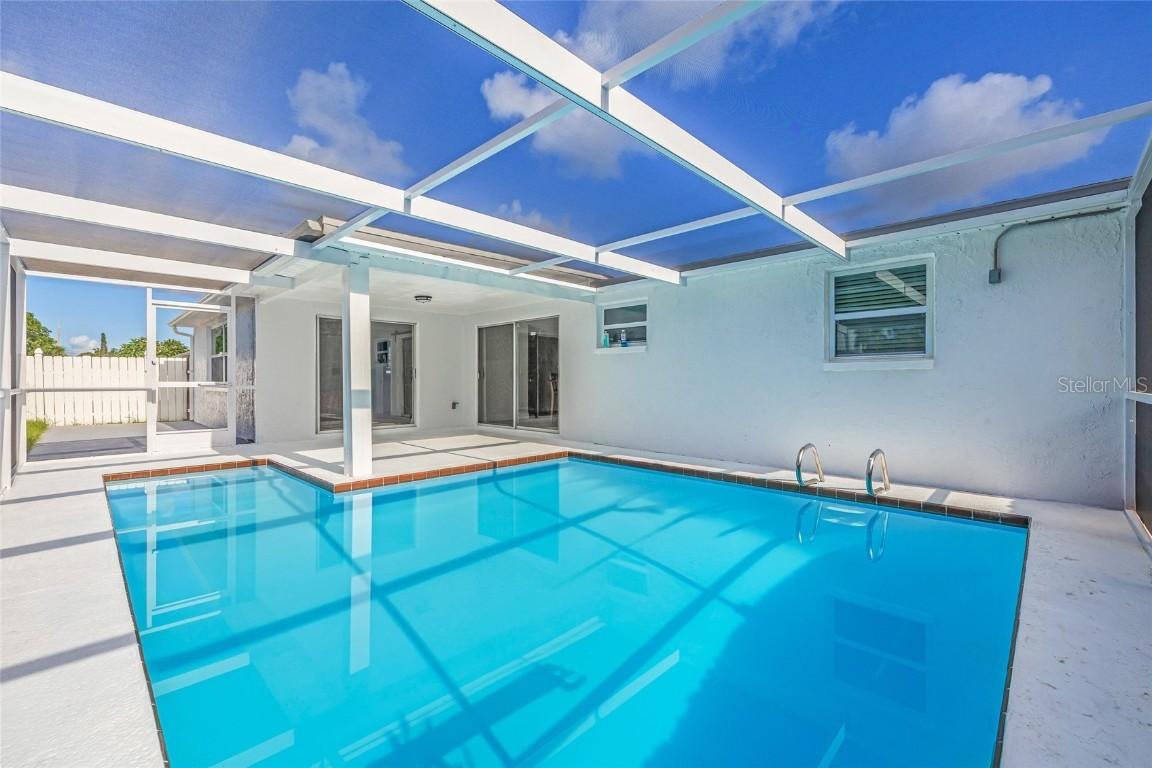 5240 Sparrow Dr., Holiday, FL 34690