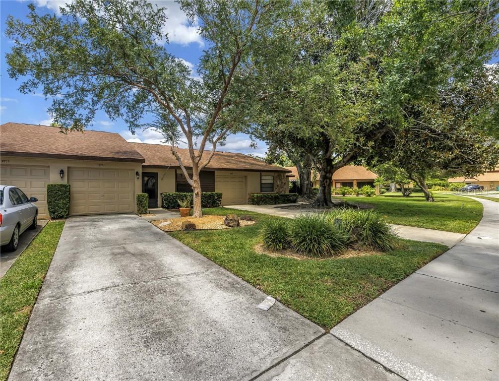 9701 Lake Seminole Dr., Largo, FL 33773