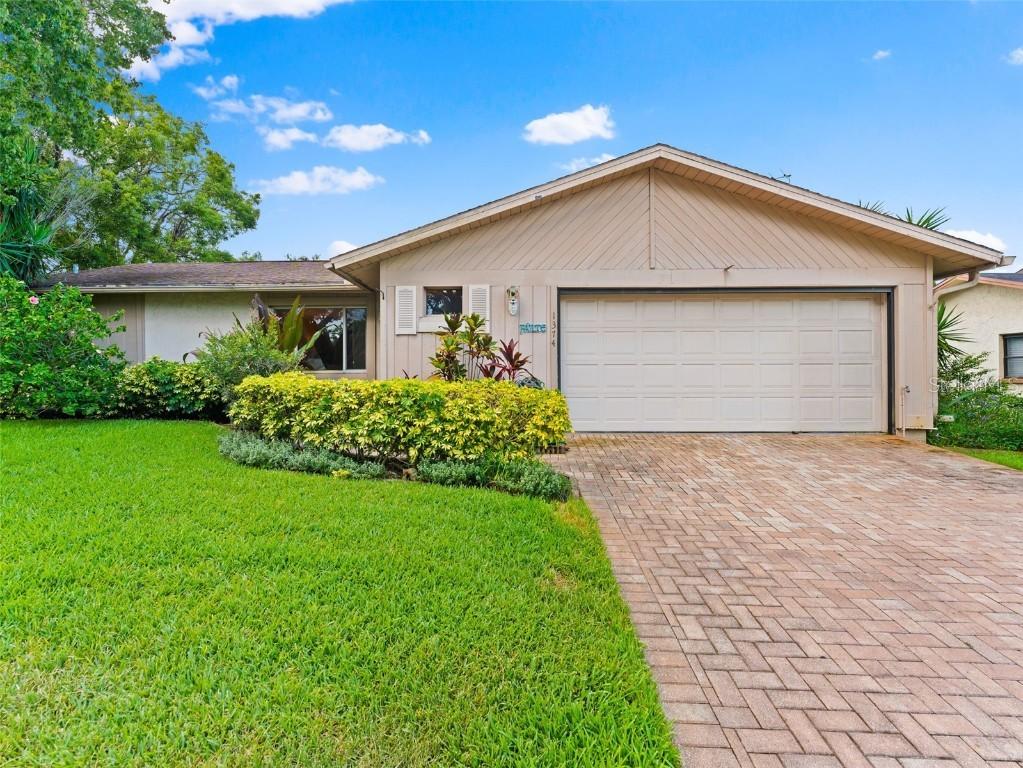 1374 Wexford Dr., Palm Harbor, FL 34683