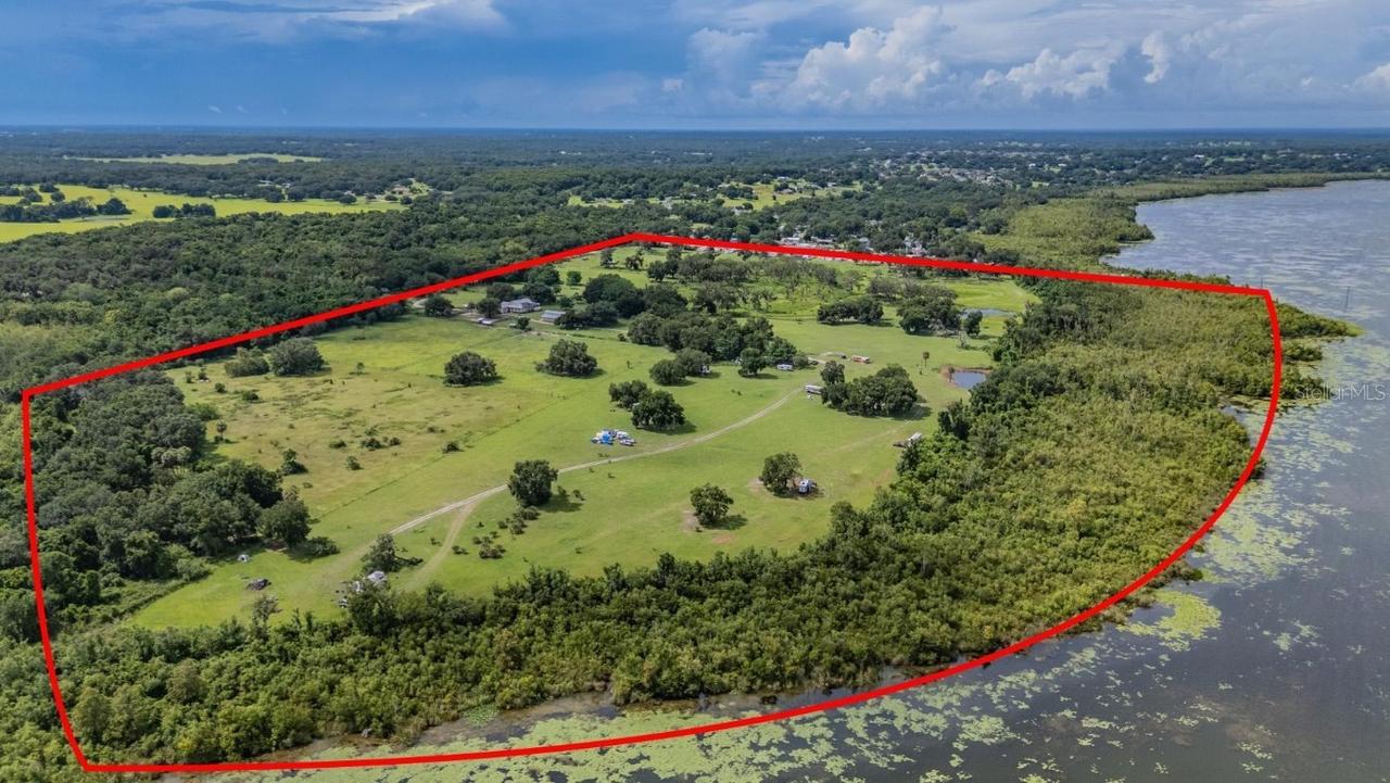 37800 Illinois St., Lady Lake, FL 32159