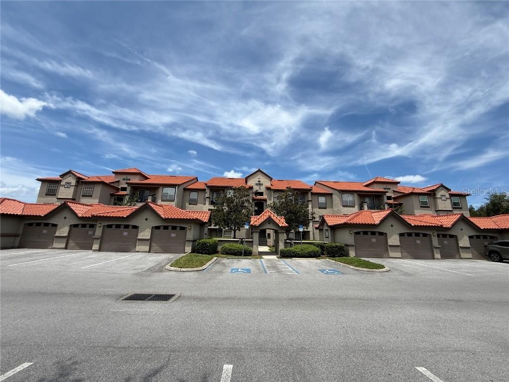 18106 Peregrines Perch Pl. #202, Lutz, FL 33558