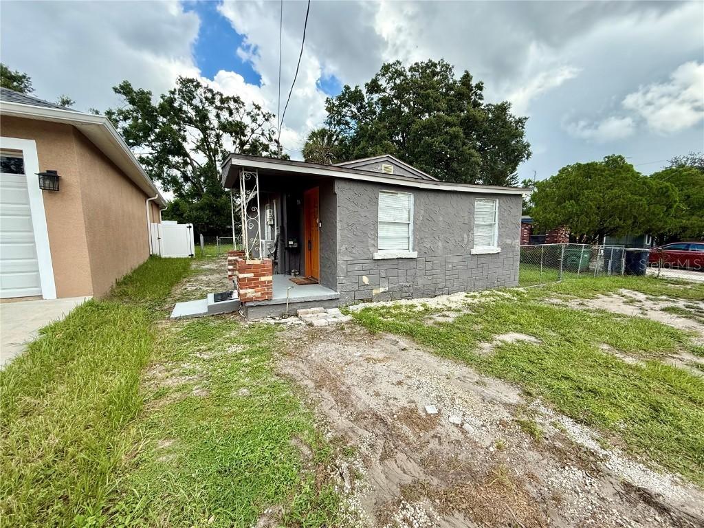 3612 E Henry Ave., Tampa, FL 33610