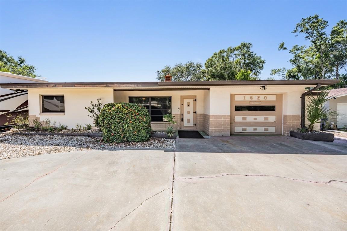1620 Braund Ave., Clearwater, FL 33756