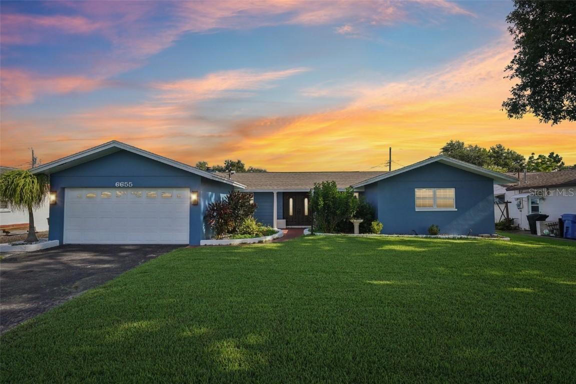 6655 12th Ter., St Petersburg, FL 33710