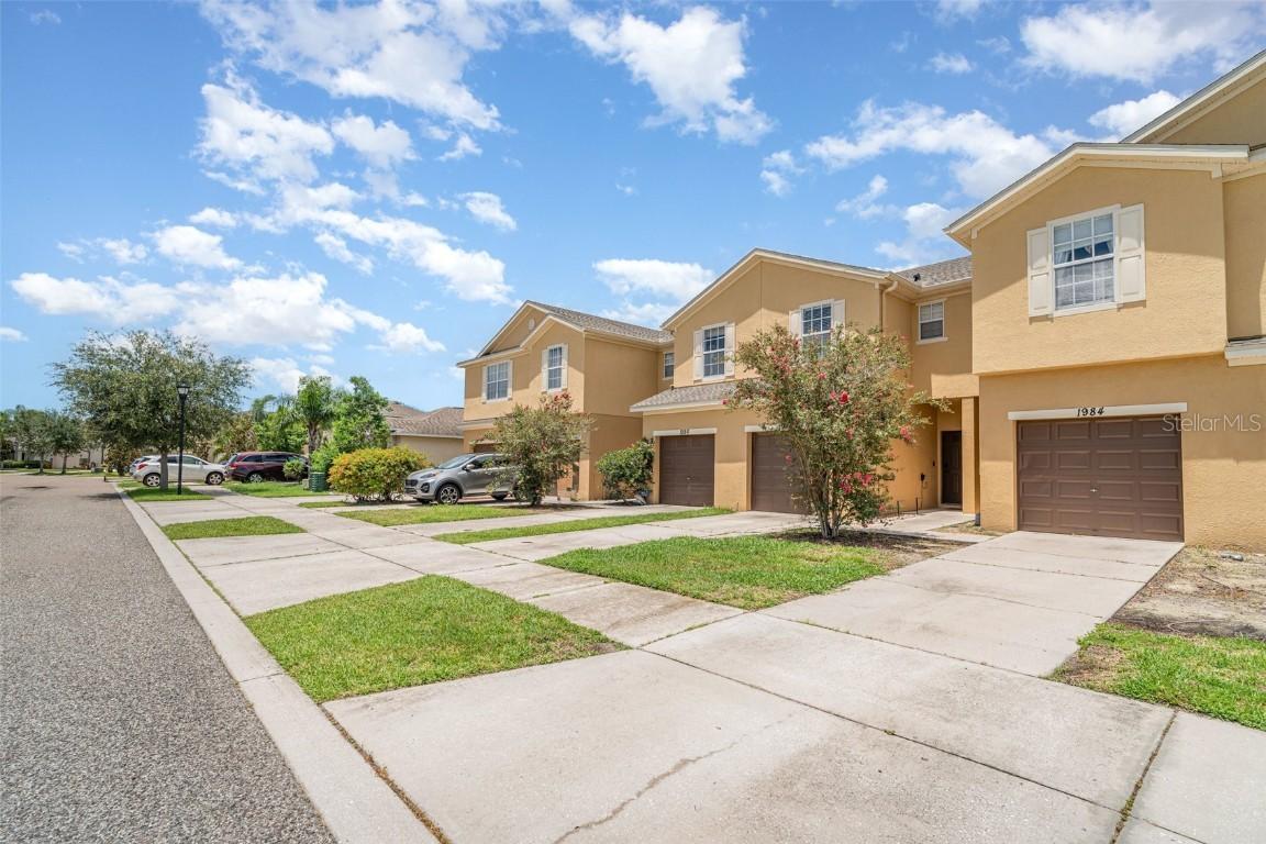 1984 Hawks View Dr., Ruskin, FL 33570