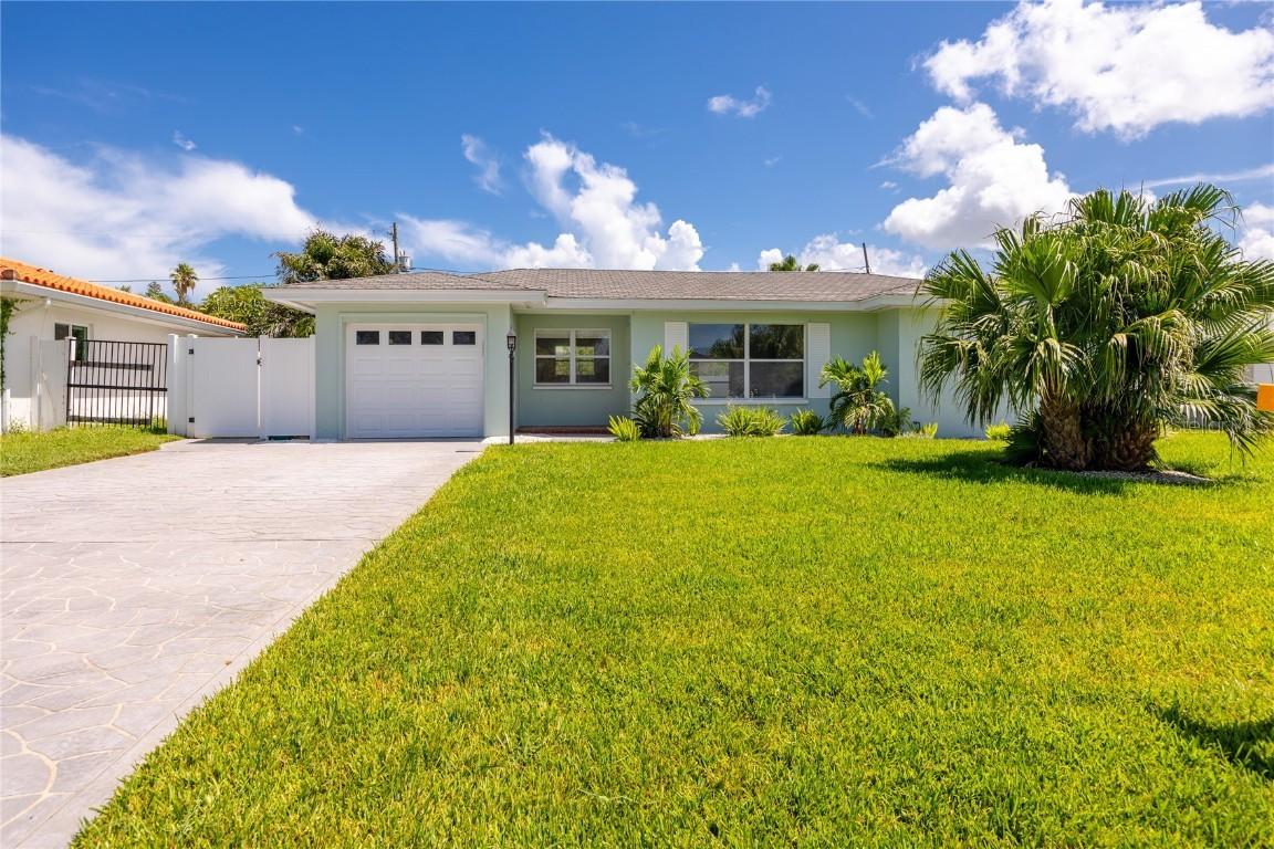 123 9th St., Belleair Beach, FL 33786