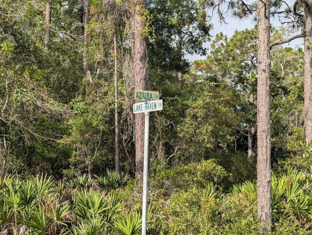 523 Azalea Dr., Indian Lake Estates, FL 33855