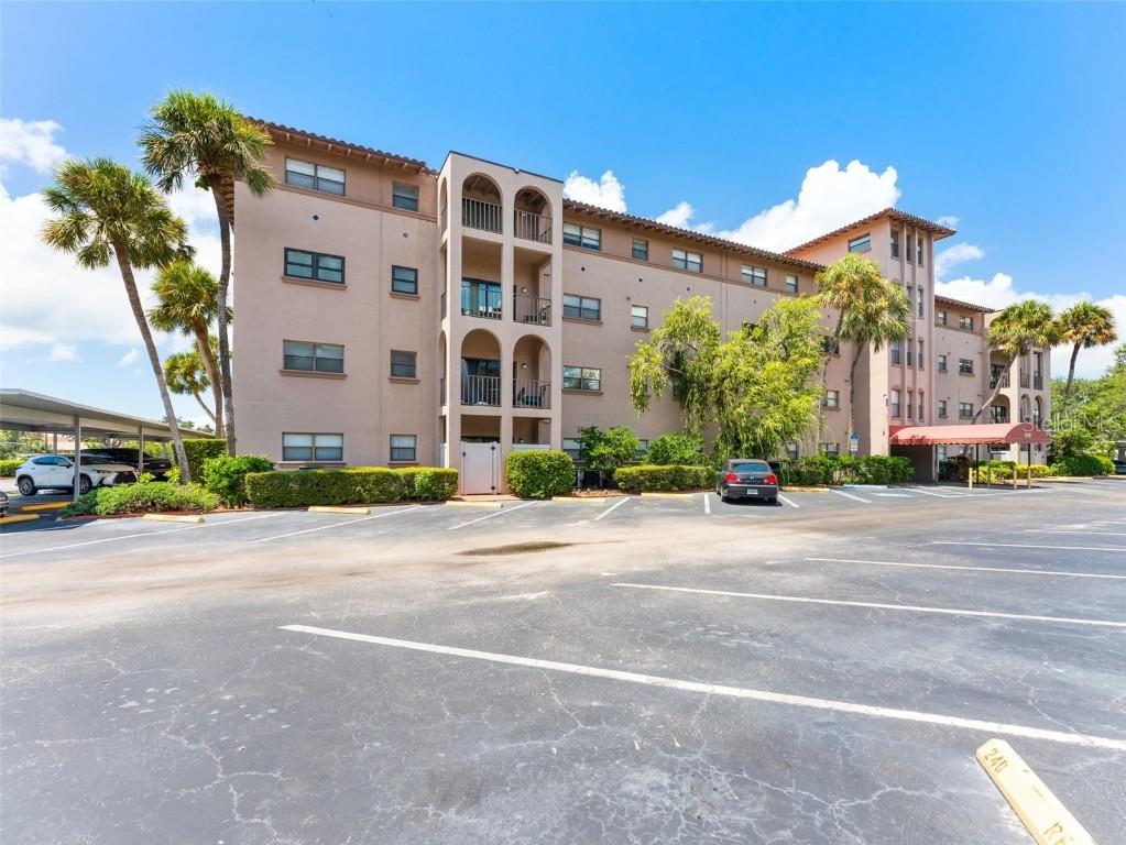 6150 Gulfport Blvd #404, Gulfport, FL 33707