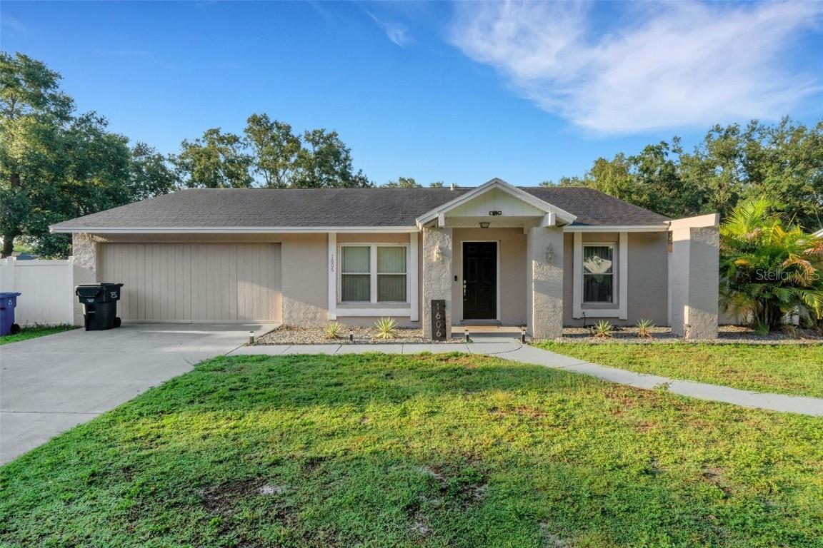 1606 Crystalview Tr., Lakeland, FL 33801