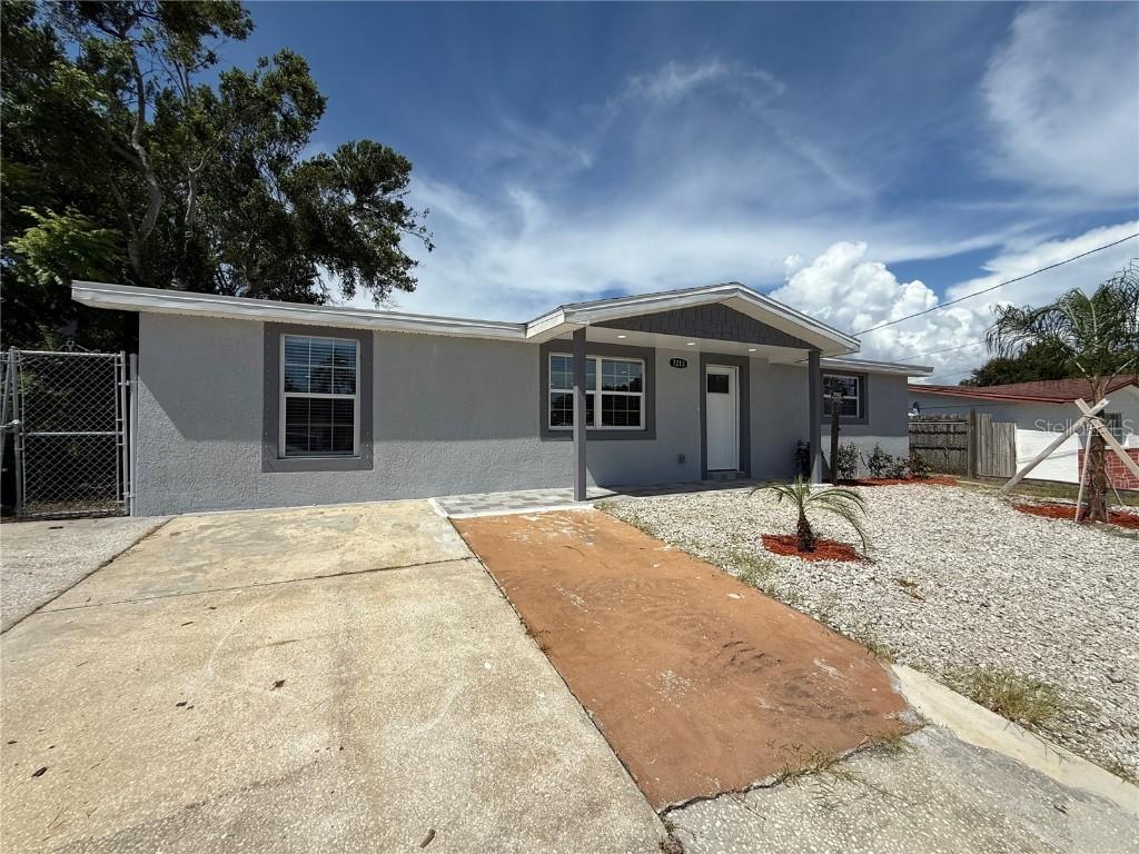 7213 Country Club Dr., Hudson, FL 34667