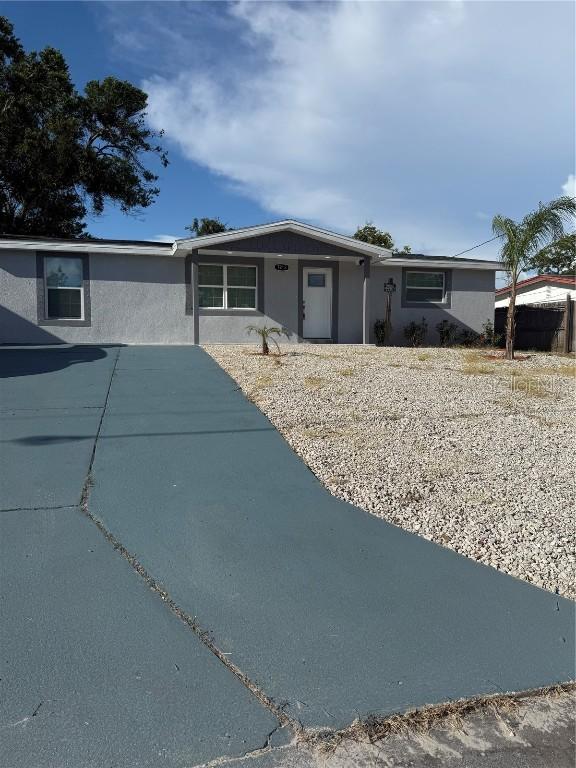 7213 Country Club Dr., Hudson, FL 34667