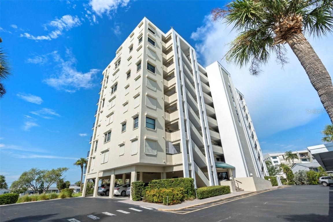 2530 Gary Cir. #903, Dunedin, FL 34698