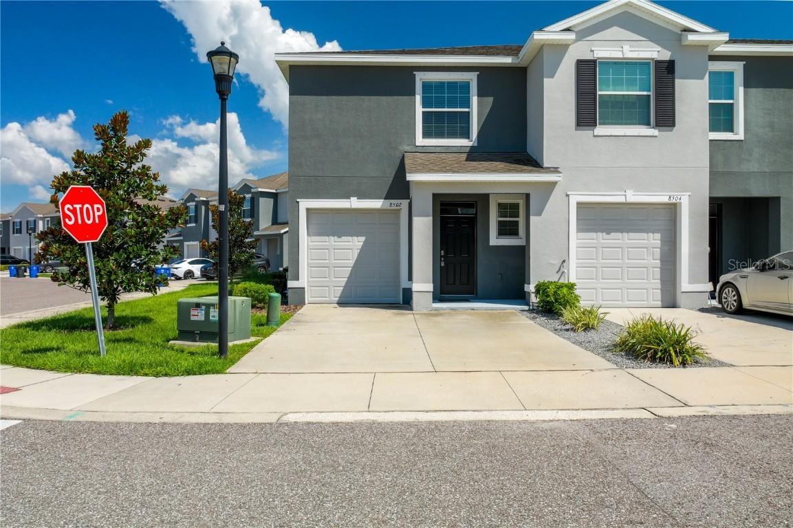 8502 Falling Blue Pl., Riverview, FL 33578