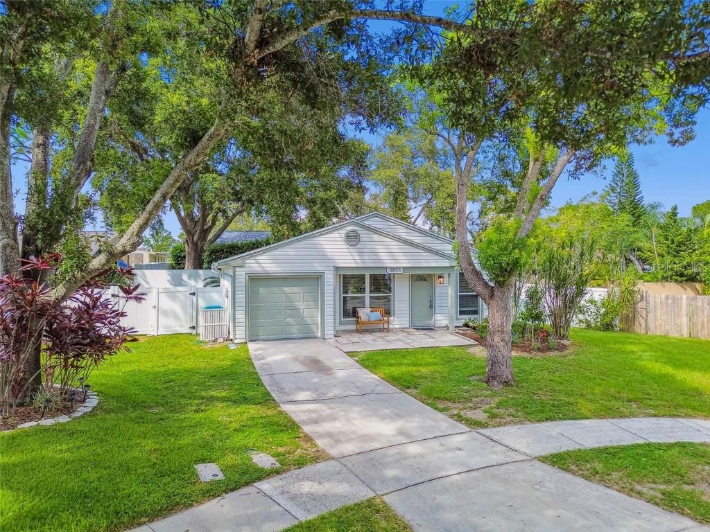 3871 Berkshire Ct., Palm Harbor, FL 34684